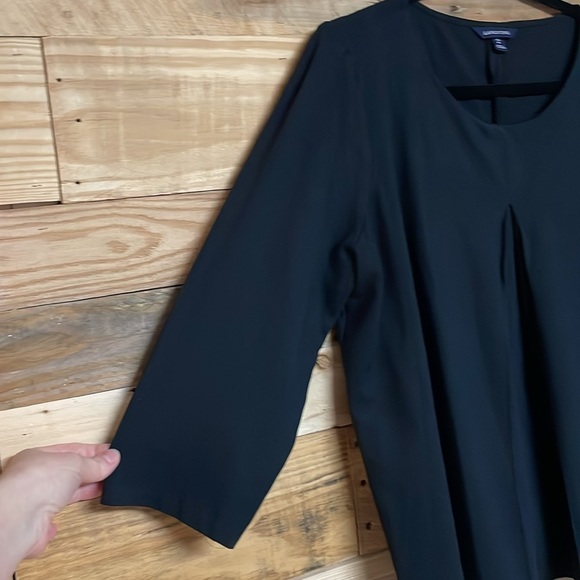 Lands’ End Size XL(18) Black Long Sleeve Split Front Soft and Stretchy Top - Picture 4 of 6